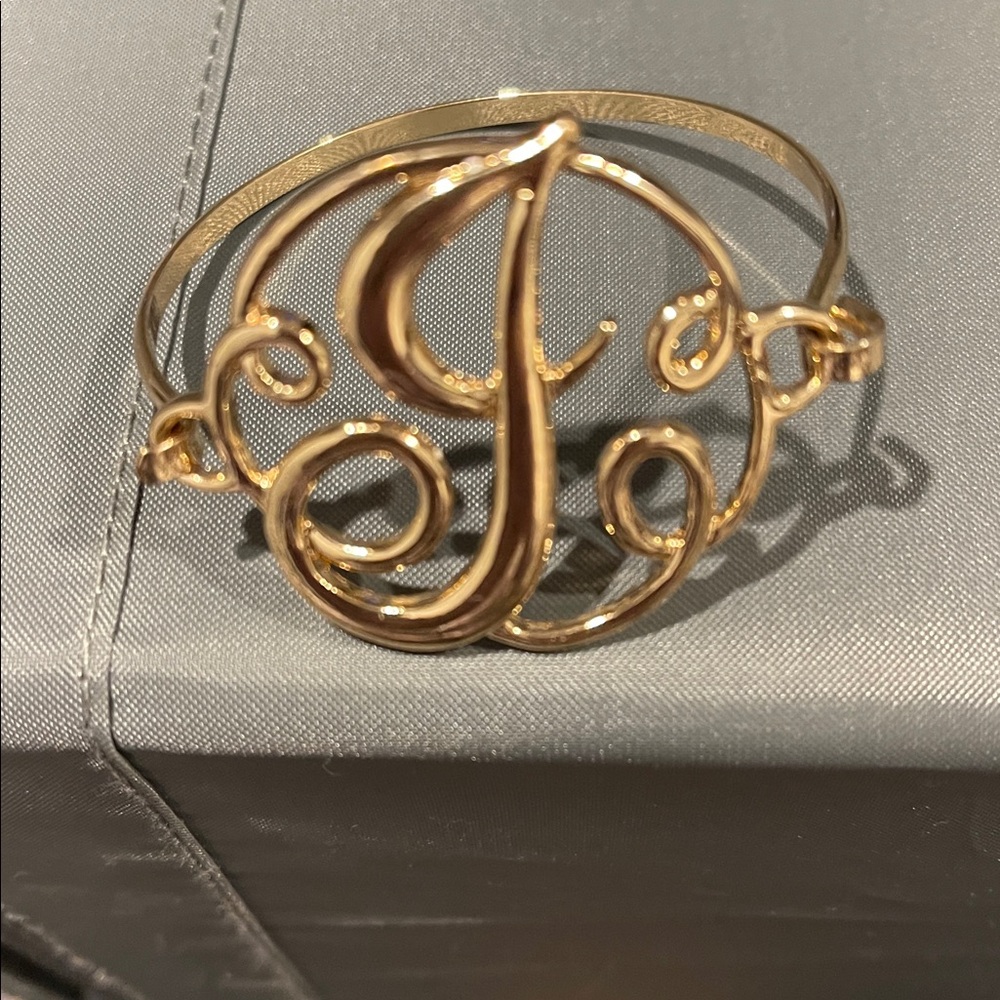 Elegant Gold Monogram Bracelet lettering is a J brand new - Picture 4 of 4